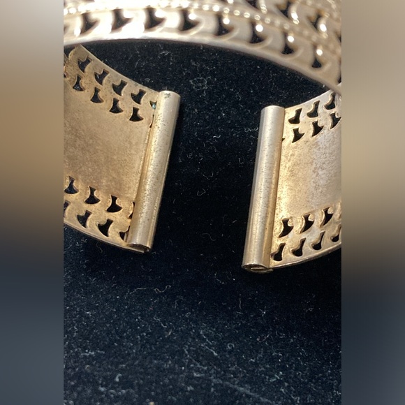 Vintage Gold Tone Cuff Etched Bracelet - Picture 7 of 11